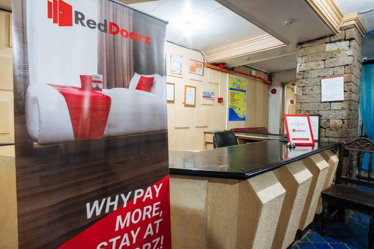 Reddoorz @Downtown Bacolod Hotel Exterior photo